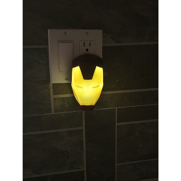MARVEL Ironman Mask 3DLightFX Avengers Superhero Décor Plug-In Night Light - Picture 2 of 6